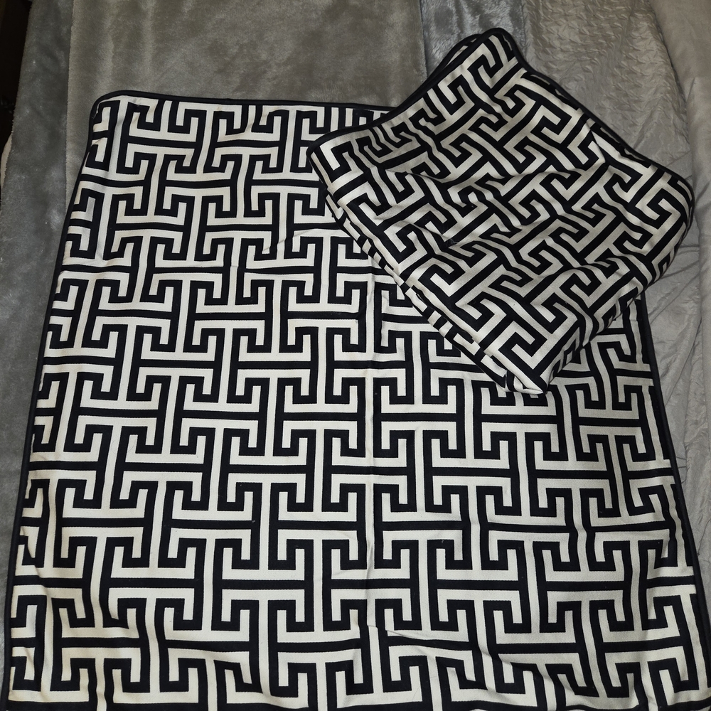 Black and White Geometric Patterned Decorative Pillow Covers